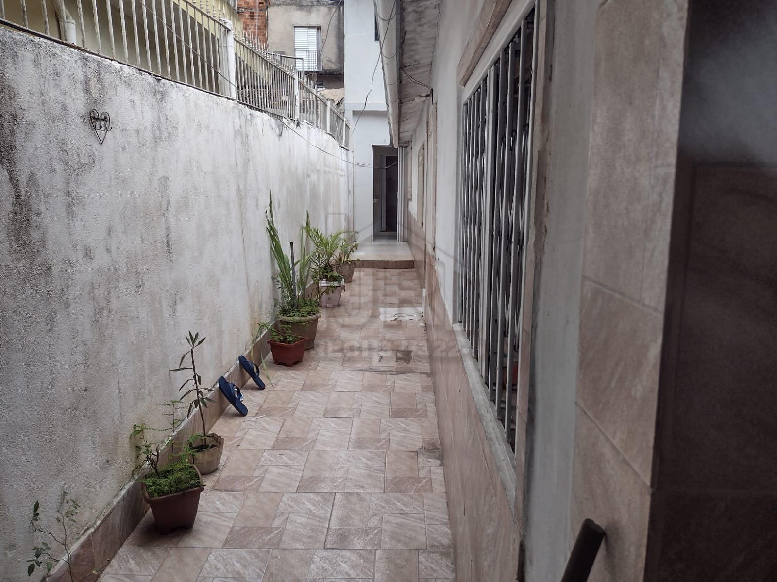 Casa à venda com 2 quartos, 10m² - Foto 9