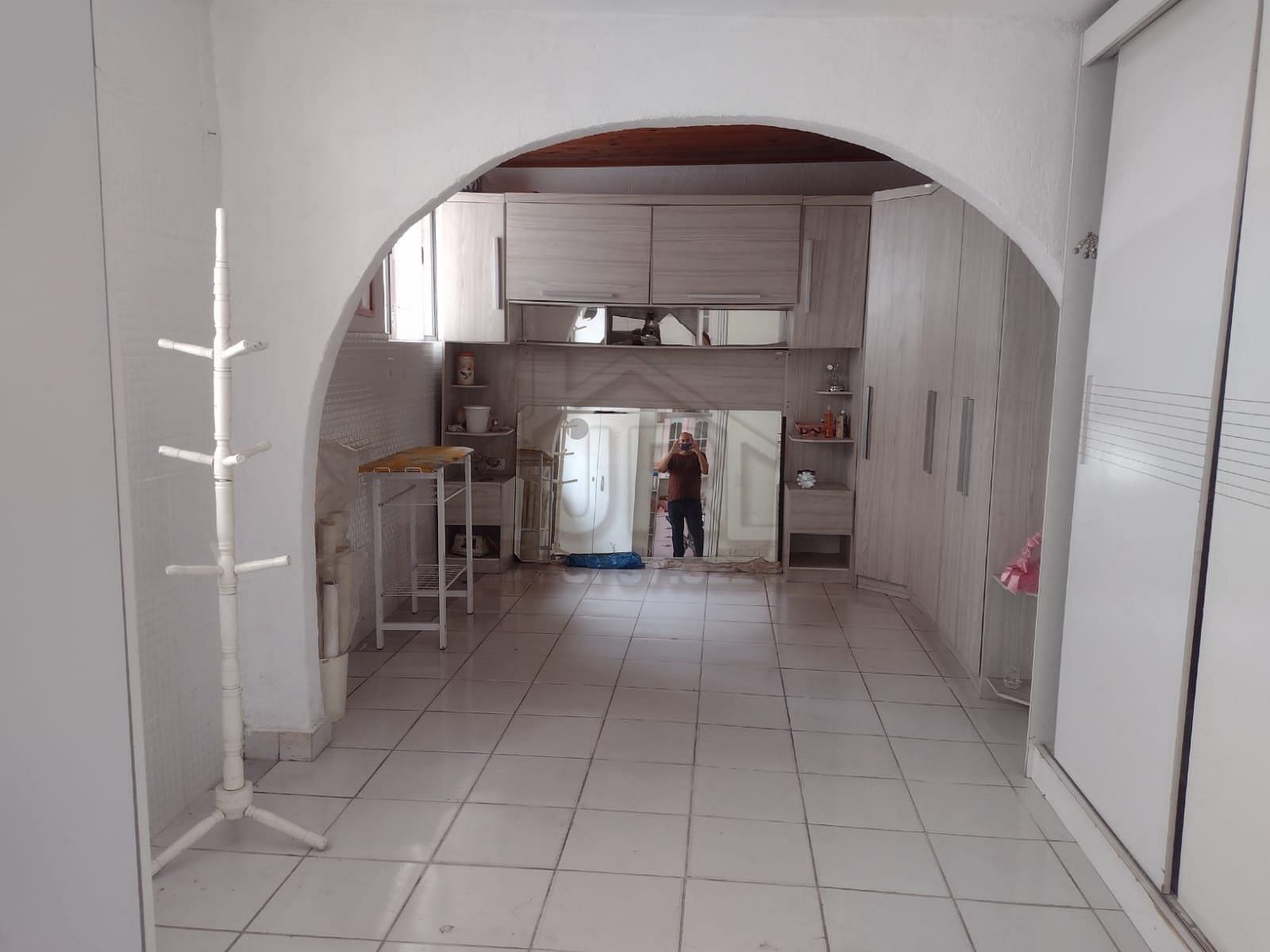 Casa à venda com 2 quartos, 10m² - Foto 4