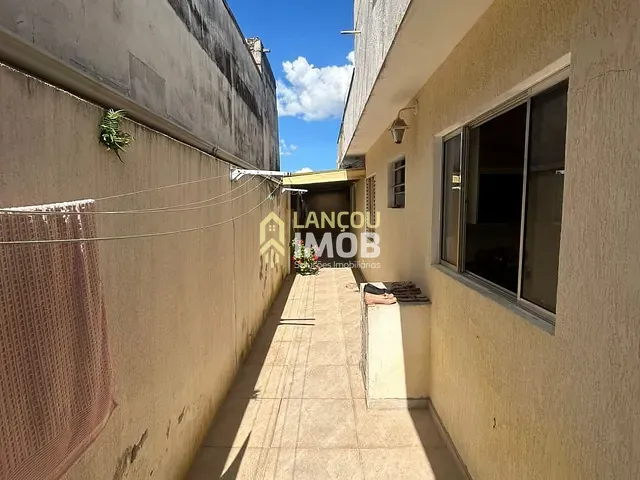 Casa 2 quartos e 1 banheiro, à venda, no bairro Vila Iguaçu em Várzea Paulista