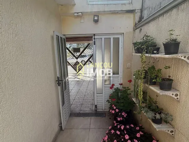 Casa 2 quartos e 1 banheiro, à venda, no bairro Vila Iguaçu em Várzea Paulista