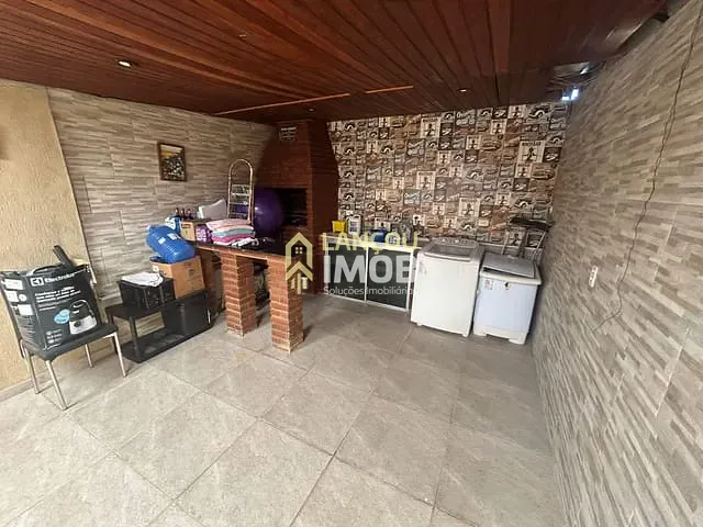 Casa 2 quartos e 1 banheiro, à venda, no bairro Vila Iguaçu em Várzea Paulista