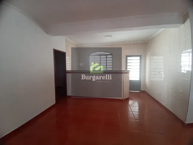 Casa 4 quartos e 1 banheiro, para alugar, no bairro Nova Lavras em Lavras
