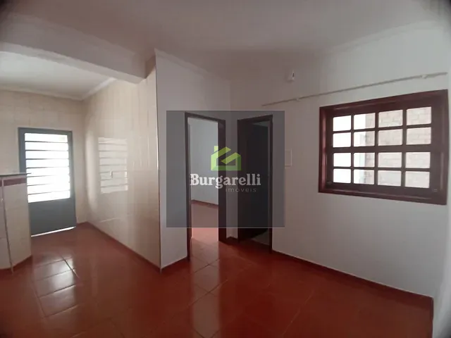 Casa 4 quartos e 1 banheiro, para alugar, no bairro Nova Lavras em Lavras