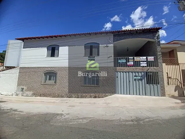 Casa 4 quartos e 1 banheiro, para alugar, no bairro Nova Lavras em Lavras