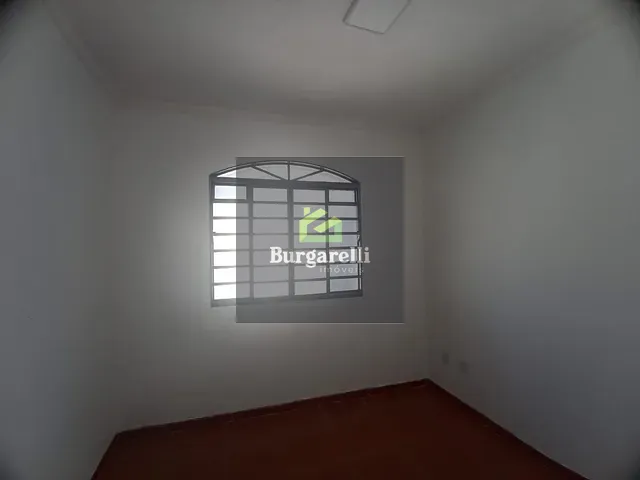 Casa 4 quartos e 1 banheiro, para alugar, no bairro Nova Lavras em Lavras