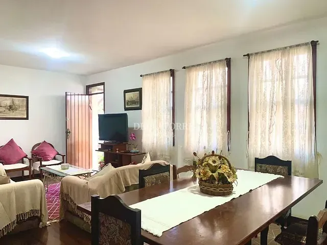 Casa com 124m² 3 quartos e 3 banheiros, à venda, no bairro Alto em Teresópolis