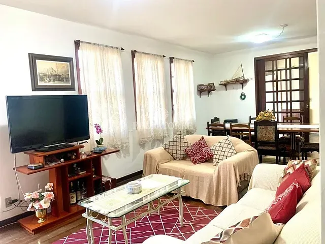 Casa com 124m² 3 quartos e 3 banheiros, à venda, no bairro Alto em Teresópolis