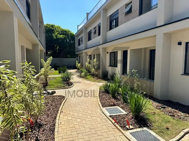 Casa com 134m² 3 quartos e 4 banheiros, à venda, no bairro Centro em Holambra
