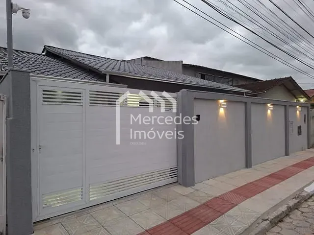 Casa com 204m² 3 quartos e 4 banheiros, à venda, no bairro São Vicente em Itajaí
