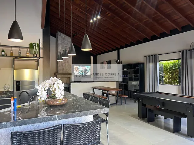 Casa com 1600m² 3 quartos e 3 banheiros, à venda, no bairro PR em Porecatu