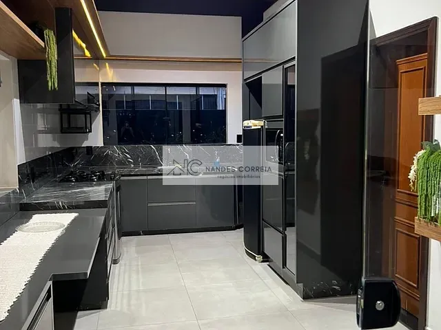Casa com 1600m² 3 quartos e 3 banheiros, à venda, no bairro PR em Porecatu