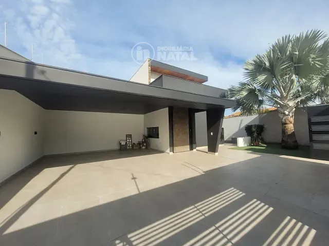 Casa 3 quartos e 4 banheiros, para alugar, no bairro Vale dos Tucanos em Londrina