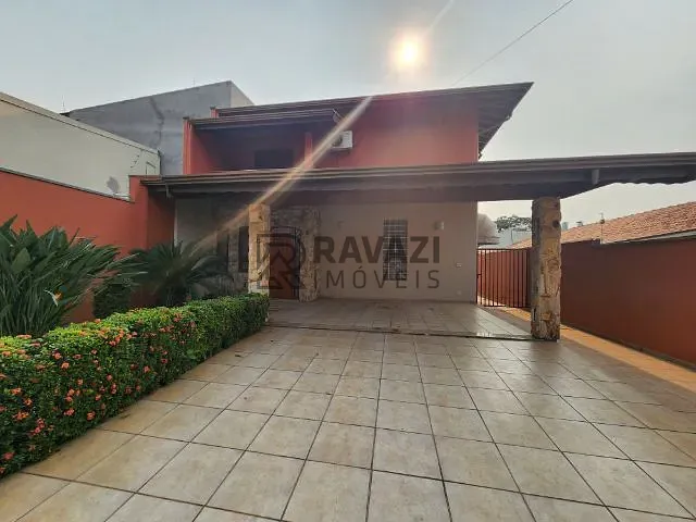 Casa com 308m² 3 quartos e 4 banheiros, à venda, no bairro Jardim Niero em Louveira