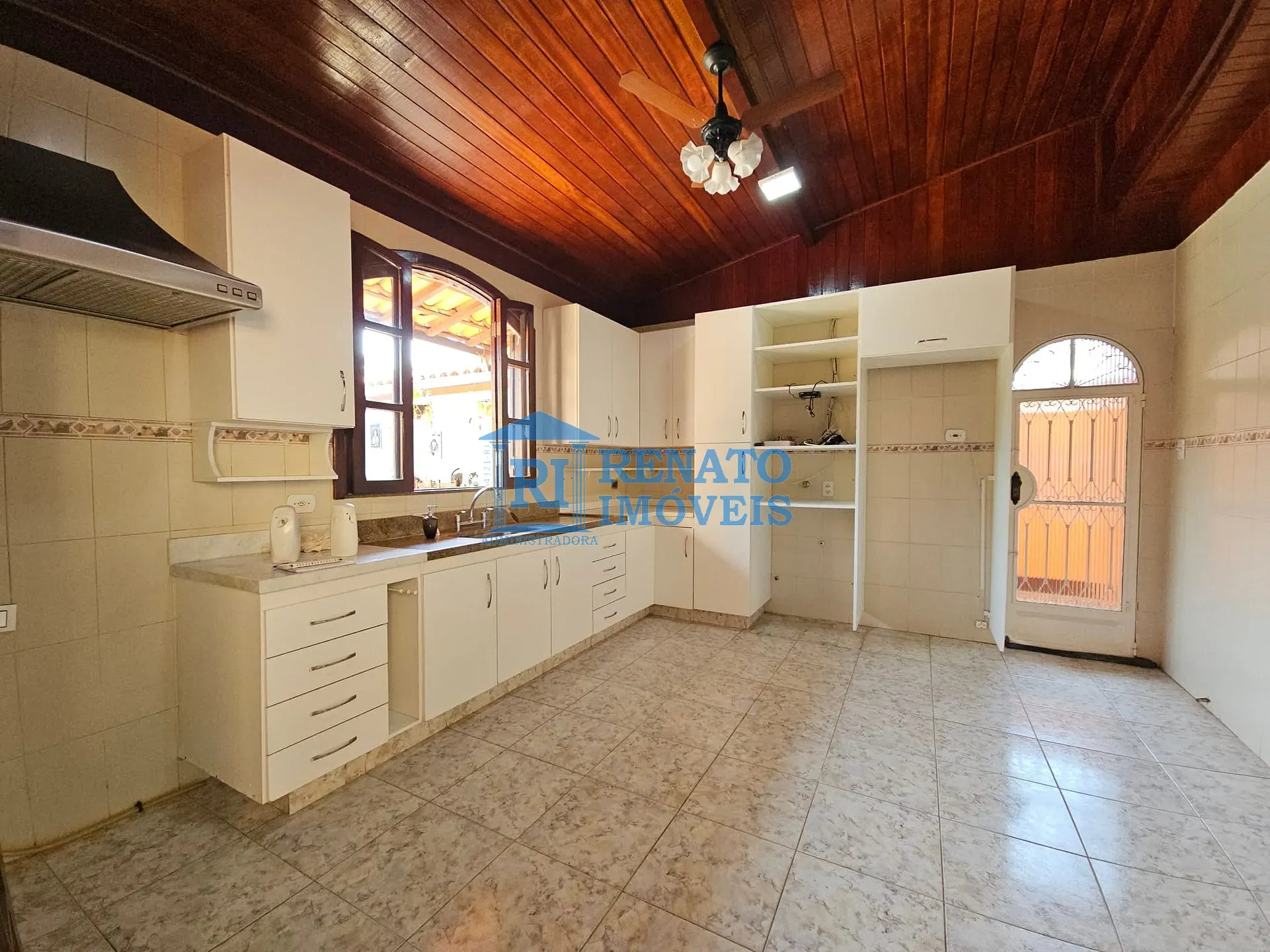 Casa, 1 quarto, 1300 m² - Foto 9