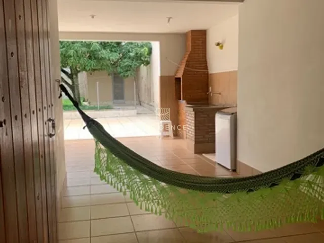 Casa 4 quartos e 3 banheiros, à venda, no bairro Voldac em Volta Redonda