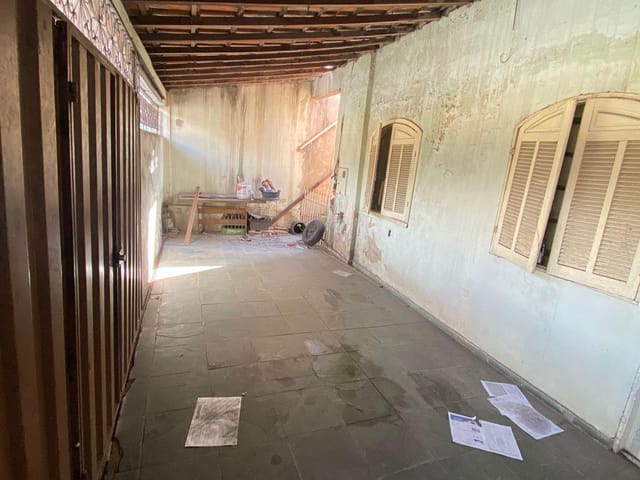 Casa 5 quartos e 3 banheiros, à venda, no bairro Tupi B em Belo Horizonte