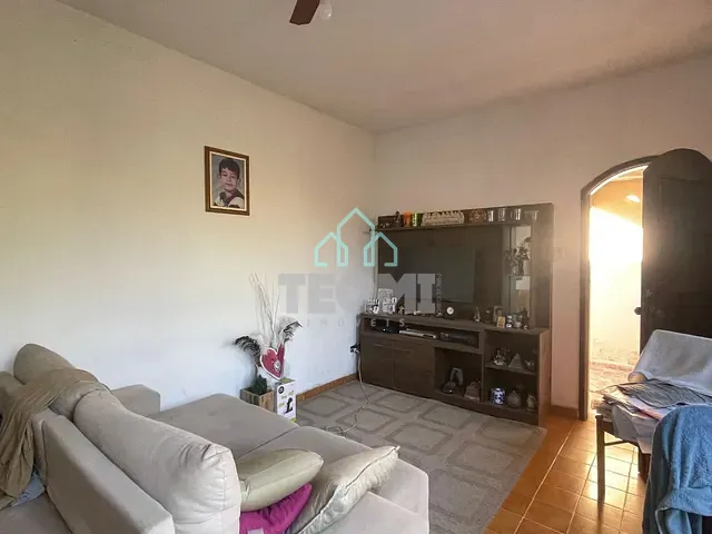 Casa com 245m² 2 quartos e 3 banheiros, à venda, no bairro Vila Marly em Taubaté