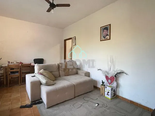 Casa com 245m² 2 quartos e 3 banheiros, à venda, no bairro Vila Marly em Taubaté