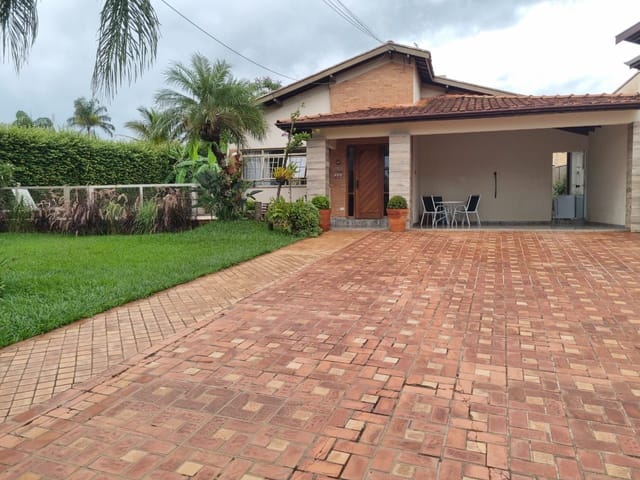 Casa com 710m² 3 quartos e 2 banheiros, à venda, no bairro Jardim Canadá em São João da Boa Vista