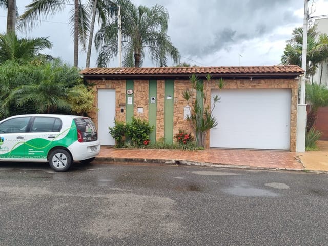 Casa com 710m² 3 quartos e 2 banheiros, à venda, no bairro Jardim Canadá em São João da Boa Vista