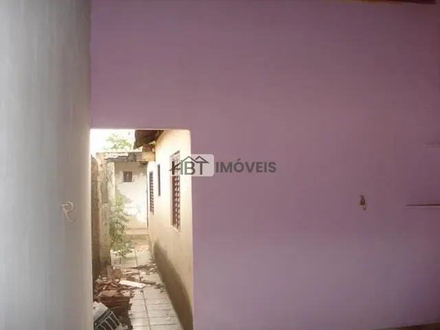 Casa 2 quartos e 2 banheiros, à venda ou para alugar, no bairro Núcleo Habitacional Fortunato Rocha Lima em Bauru