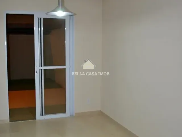 Casa com 140m² 3 quartos e 2 banheiros, à venda, no bairro Vossoroca em Votorantim