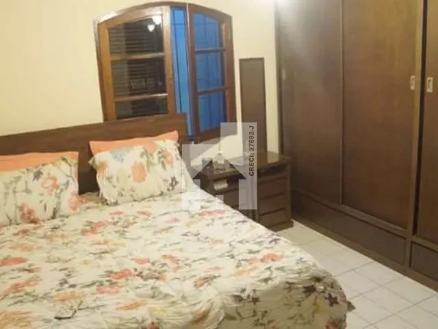 Casa com 168m² 2 quartos e 2 banheiros, à venda, no bairro Jardim Martins em Jundiaí