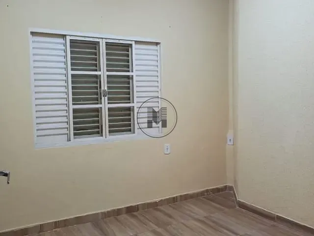 Casa com 193m² 3 quartos e 2 banheiros, à venda, no bairro Parque São Francisco III em Guaratinguetá