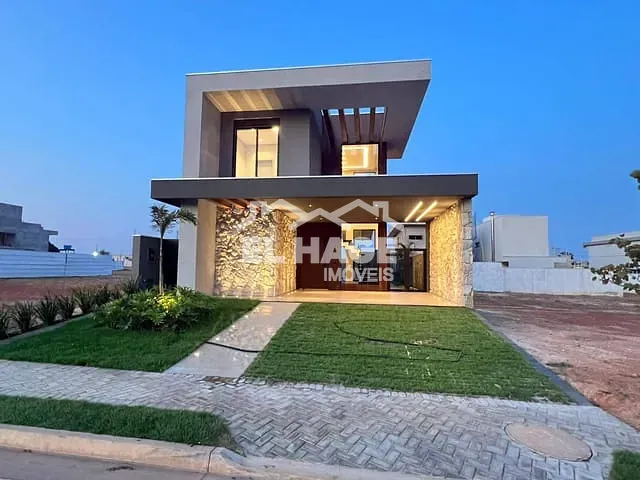 Casa com 300m² 3 quartos e 5 banheiros, à venda, no bairro Jardim Itália em Cuiabá