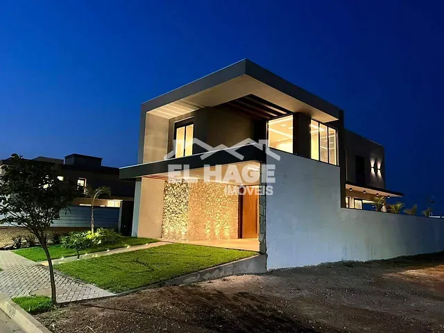 Casa com 300m² 3 quartos e 5 banheiros, à venda, no bairro Jardim Itália em Cuiabá