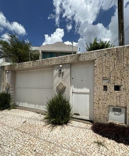 Casa, 3 quartos, 246 m² - Foto 1