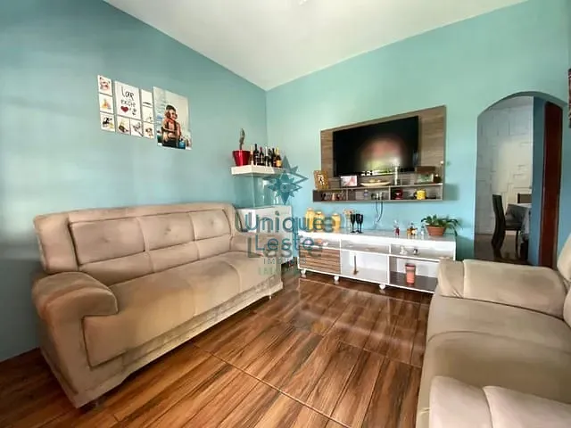 Casa com 120m² 5 quartos e 2 banheiros, à venda, no bairro Solimoes em Belo Horizonte