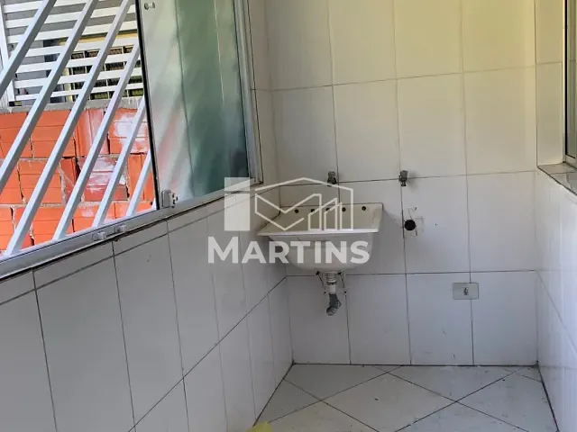 Casa 1 quarto e 1 banheiro, para alugar, no bairro Parque Marabá em Taboão da Serra