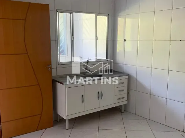 Casa 1 quarto e 1 banheiro, para alugar, no bairro Parque Marabá em Taboão da Serra