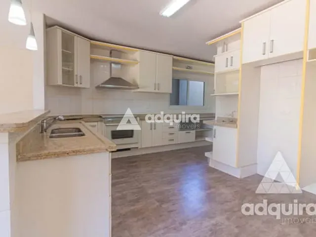 Casa 3 quartos e 5 banheiros, à venda, no bairro Estrela em Ponta Grossa