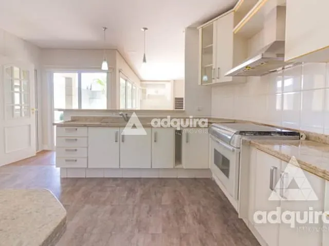 Casa 3 quartos e 5 banheiros, à venda, no bairro Estrela em Ponta Grossa