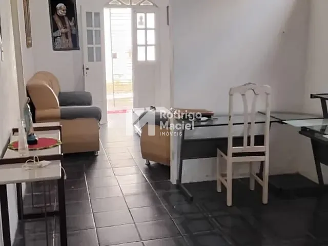 Casa 3 quartos e 2 banheiros, à venda, no bairro Timbí em Camaragibe