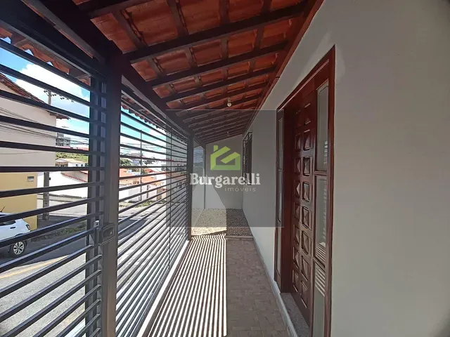 Casa 3 quartos e 1 banheiro, para alugar, no bairro Jardim Eldorado em Lavras