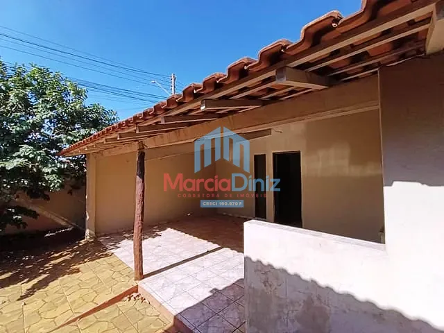 Casa 3 quartos e 2 banheiros, para alugar, no bairro Jardim Guanabara II em Ituverava