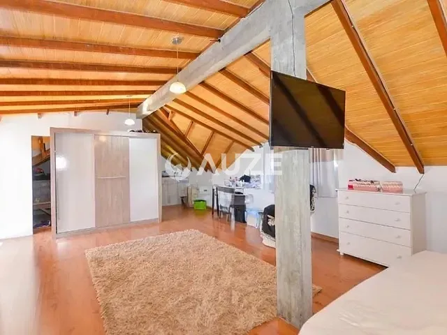 Casa com 280m² 3 quartos e 2 banheiros, à venda, no bairro Butiatuvinha em Curitiba