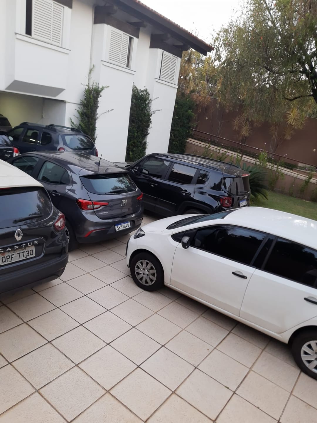 Casa com 4 quartos, 1 suíte, com 2.230 área total e de 869 metros quadrados de área construída, 3 salas, 2 varandas, à venda, São Luiz, Belo Horizonte, MG miniatura 23