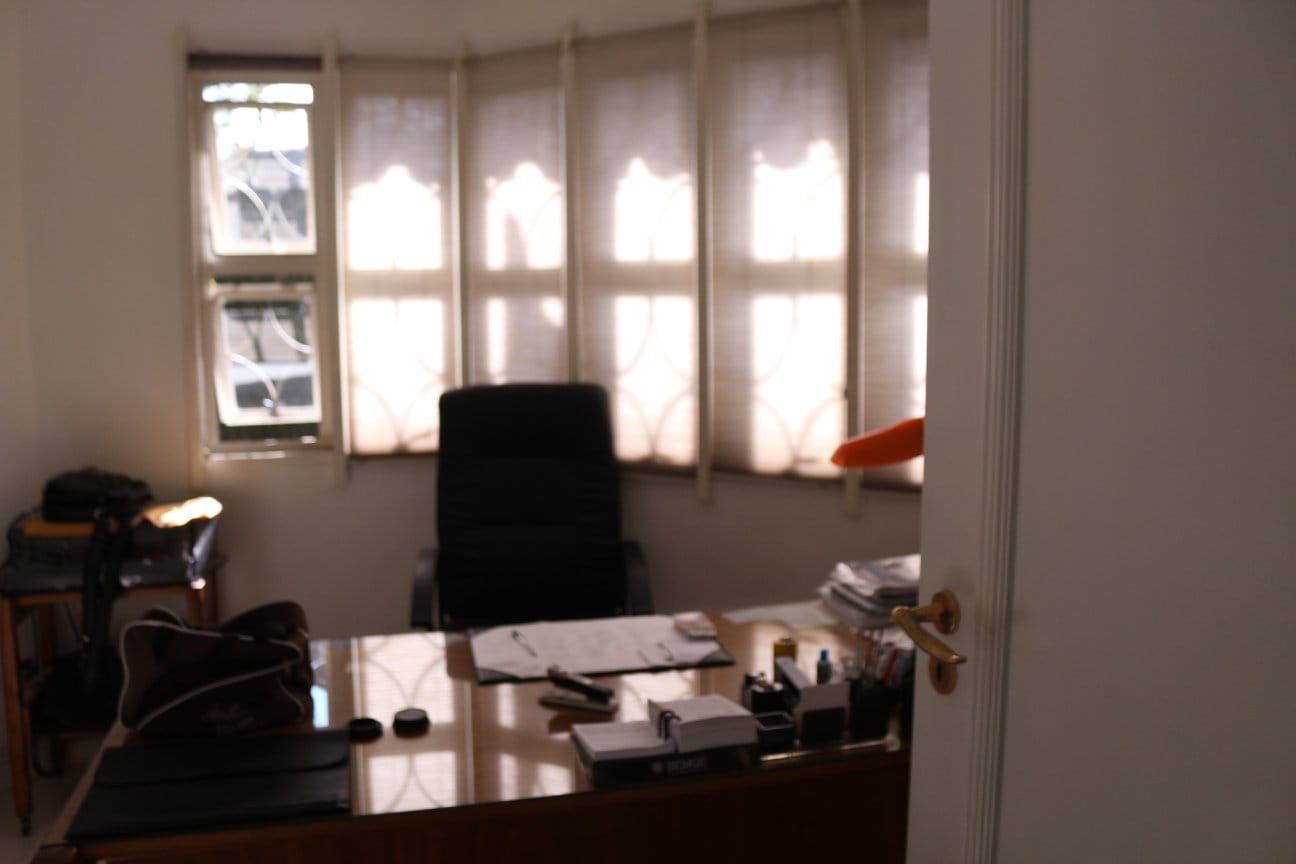 Casa com 4 quartos, 1 suíte, com 2.230 área total e de 869 metros quadrados de área construída, 3 salas, 2 varandas, à venda, São Luiz, Belo Horizonte, MG miniatura 6