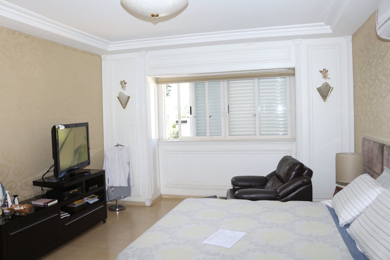 Casa com 4 quartos, 1 suíte, com 2.230 área total e de 869 metros quadrados de área construída, 3 salas, 2 varandas, à venda, São Luiz, Belo Horizonte, MG miniatura 7