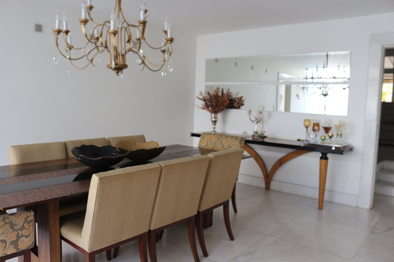 Casa com 4 quartos, 1 suíte, com 2.230 área total e de 869 metros quadrados de área construída, 3 salas, 2 varandas, à venda, São Luiz, Belo Horizonte, MG miniatura 9