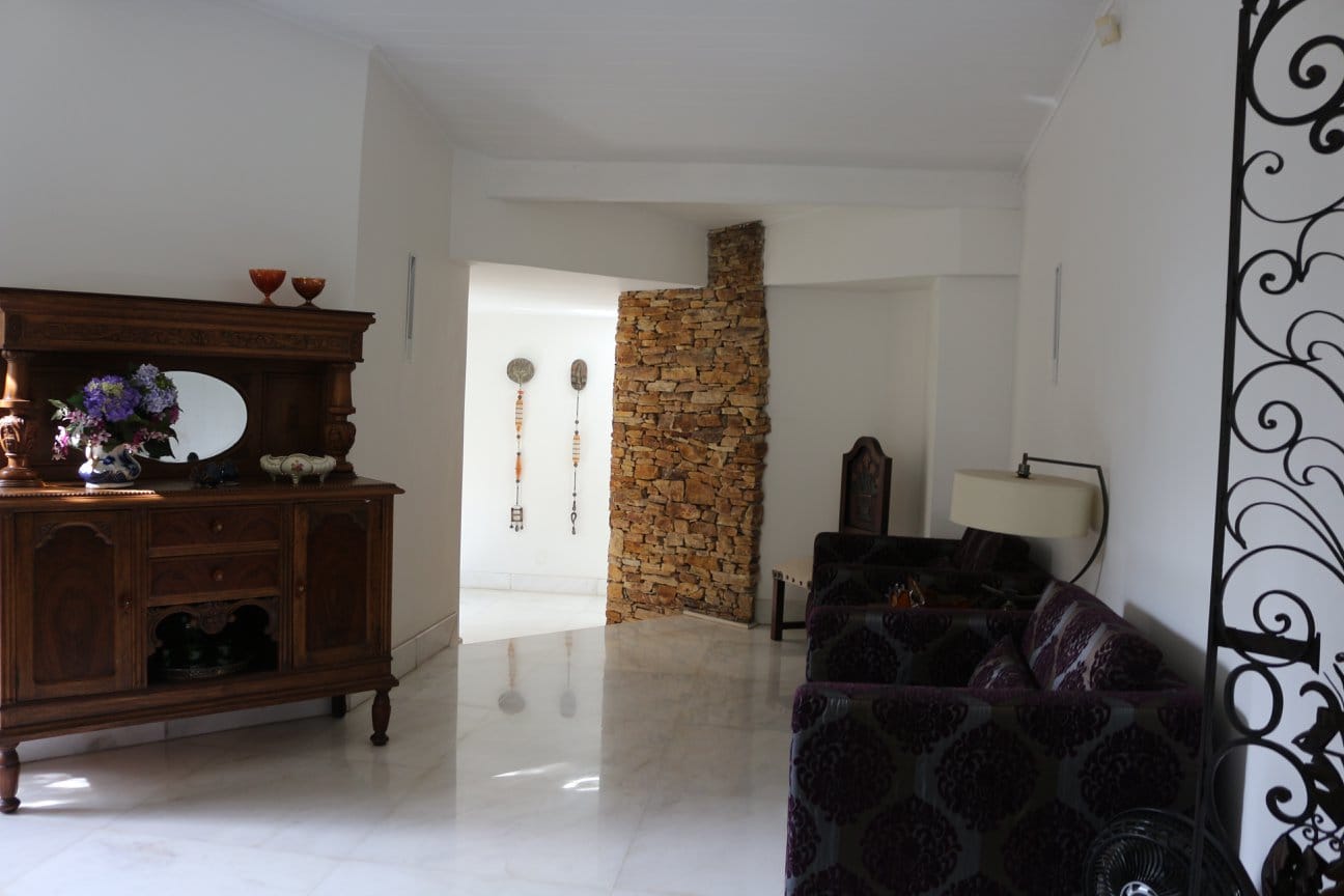 Casa com 4 quartos, 1 suíte, com 2.230 área total e de 869 metros quadrados de área construída, 3 salas, 2 varandas, à venda, São Luiz, Belo Horizonte, MG miniatura 8