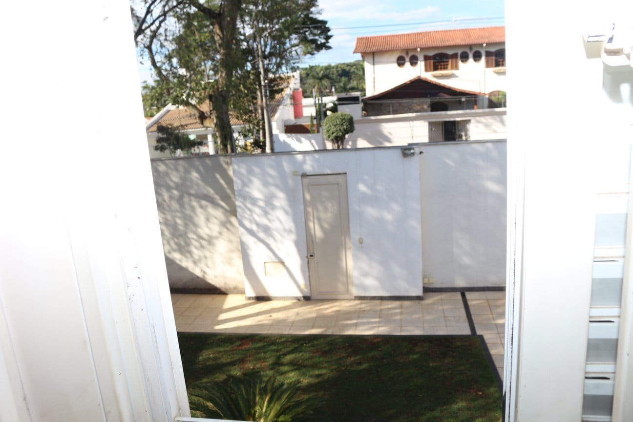 Casa com 4 quartos, 1 suíte, com 2.230 área total e de 869 metros quadrados de área construída, 3 salas, 2 varandas, à venda, São Luiz, Belo Horizonte, MG miniatura 22