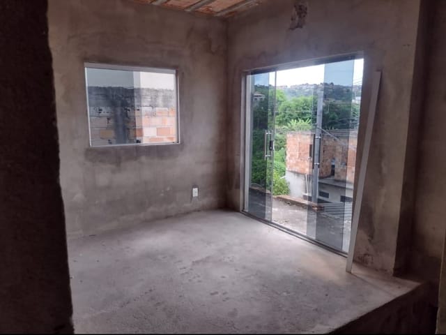 Casa 2 quartos e 1 banheiro, à venda, no bairro Imperial em Santa Luzia