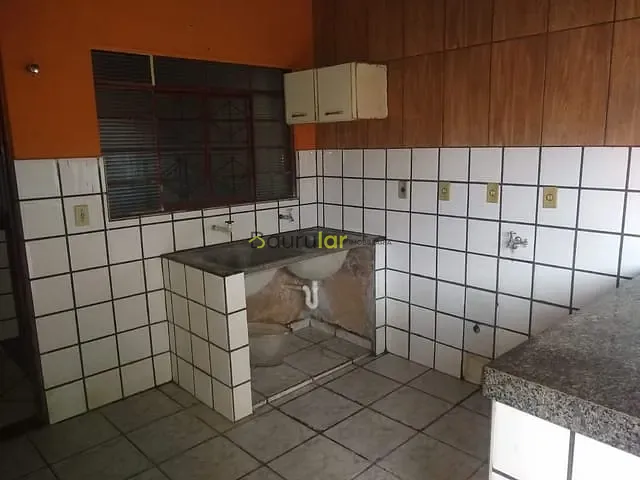 Casa com 200m² 3 quartos e 1 banheiro, à venda, no bairro Vila Santa Cecilia em Agudos