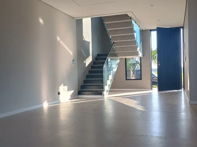 Casa 3 quartos e 5 banheiros, à venda, no bairro Vila Oliveira em Mogi das Cruzes