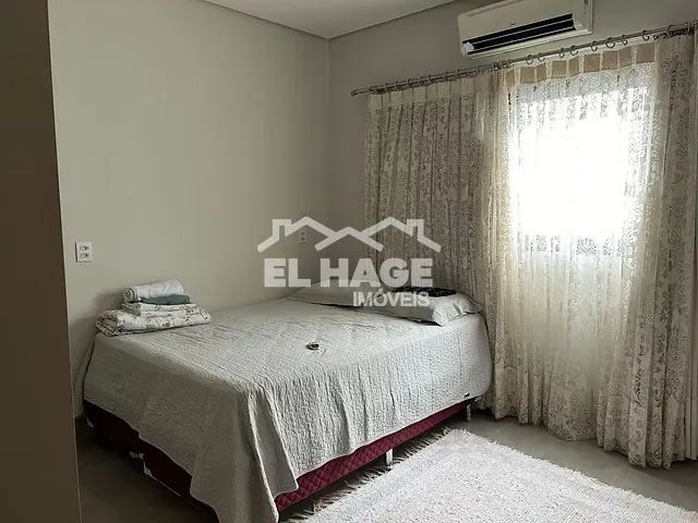 Casa com 250m² 3 quartos e 3 banheiros, à venda, no bairro Loteamento Salvador Costa Marques em Cuiabá